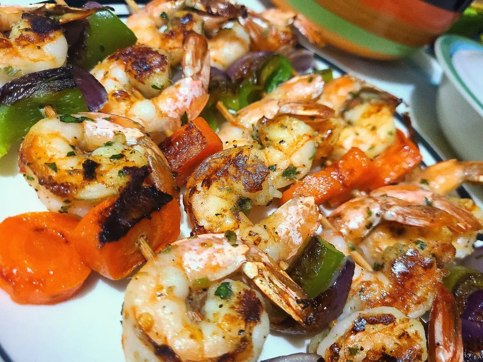 Shrimp Kebabs closeup|Marissa Bakshさん