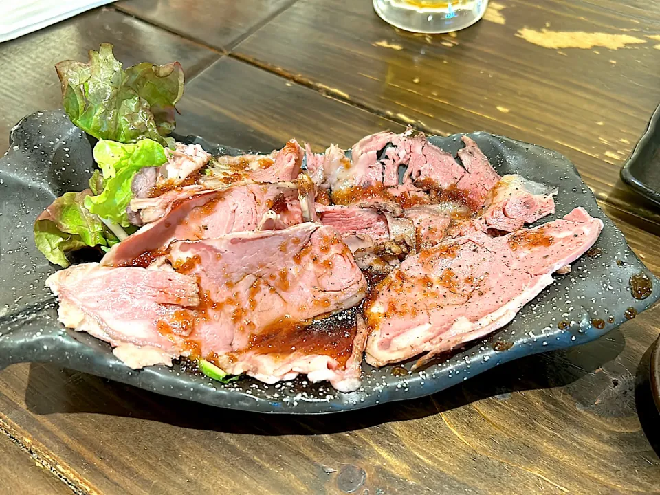 Snapdishの料理写真:枚方大衆酒場　ローストビーフ|hiroeさん