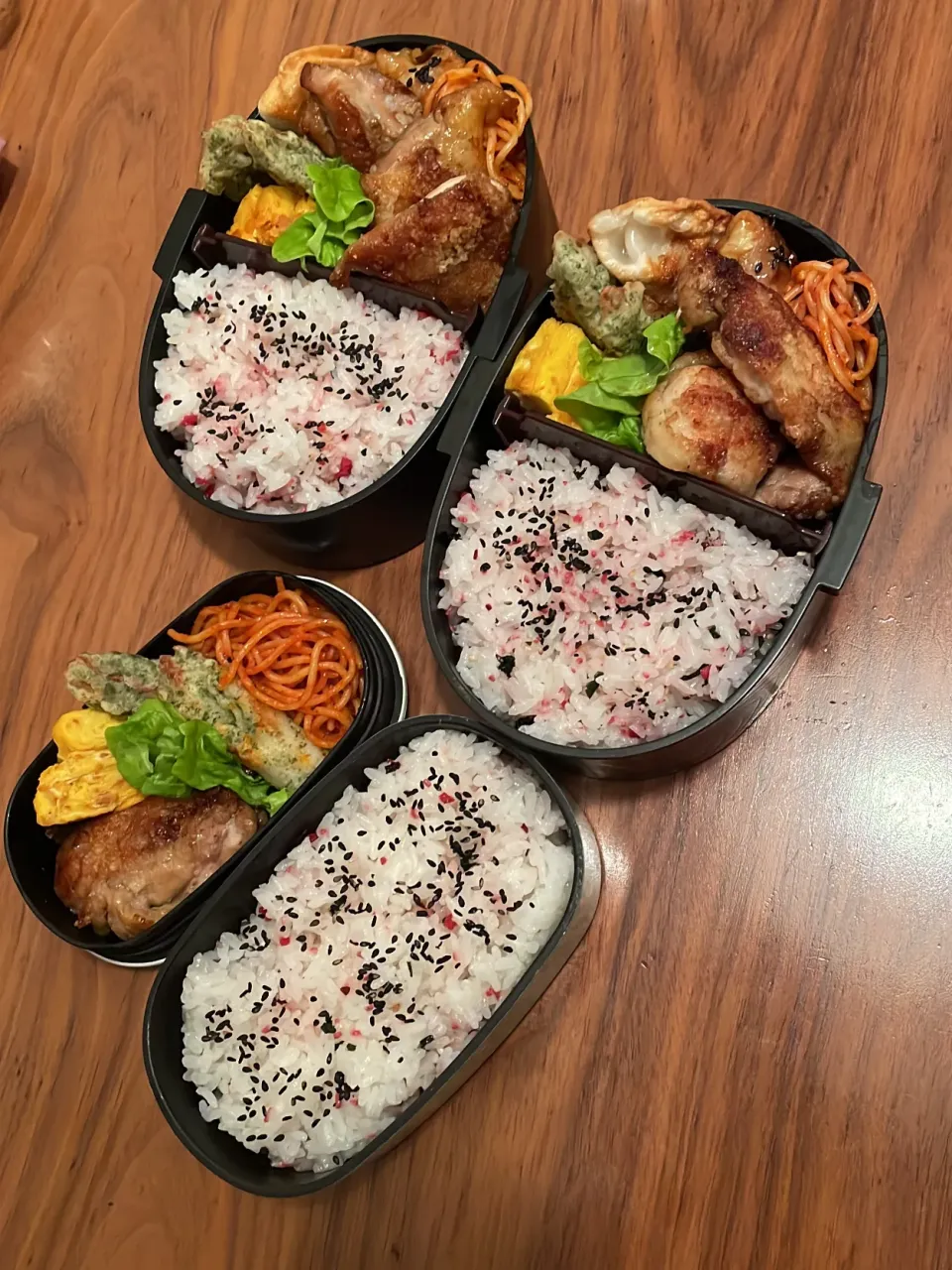 双子高校生弁当🍱➕母|み〜さんさん