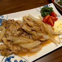 Snapdishの料理写真:豚肉のしょうが焼き|全力柿の種さん