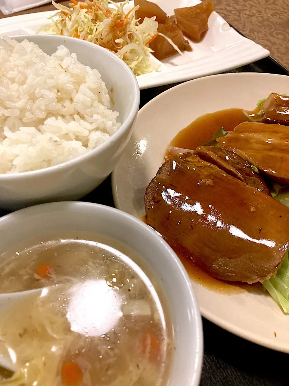 幻の豚角煮定食|saturnさん