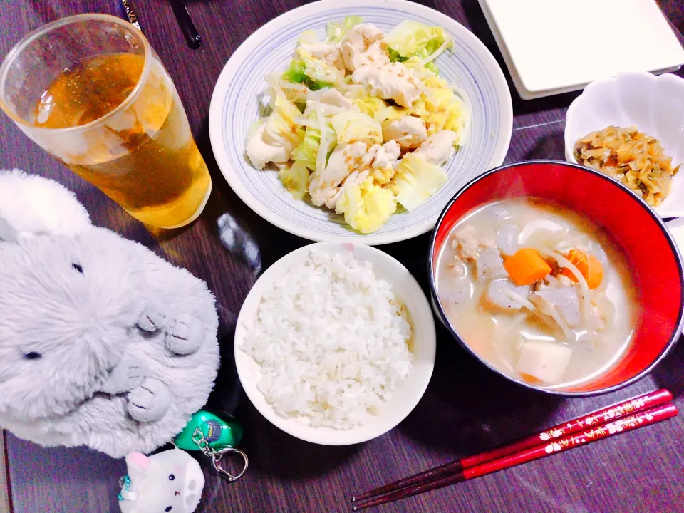 押し麦ご飯、けんちん汁、鶏むね肉とキャベツの塩麹蒸し|サトリさん