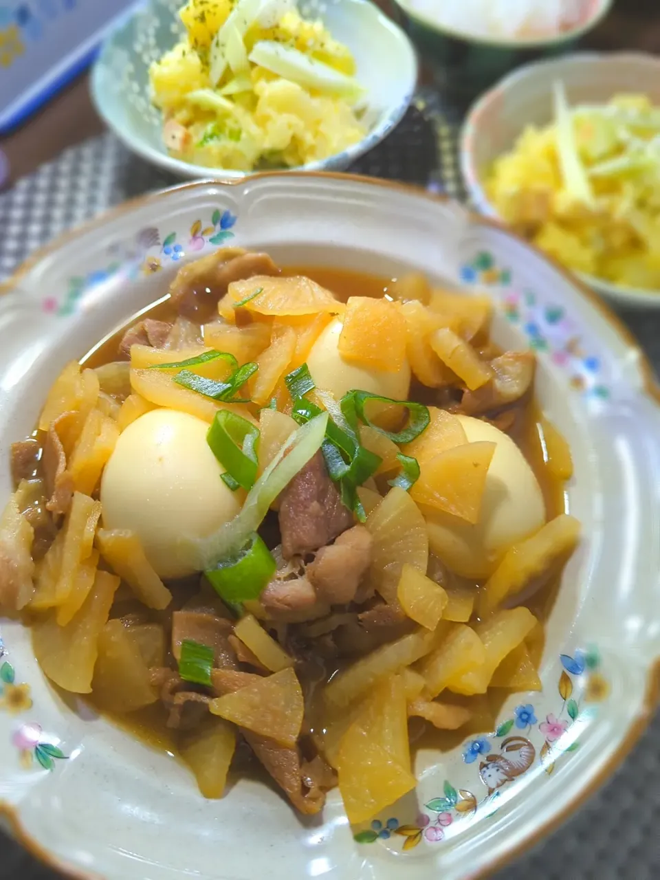 卵入り豚大根＆セロリ入りポテトサラダ|テケテケさん