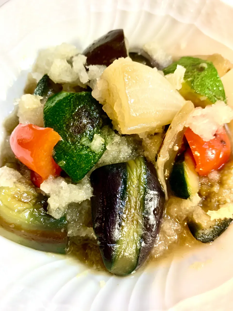 Deep-fried vegetables soaked in light flavorful soy dashi broth with grated daikon radish|gonbenさん