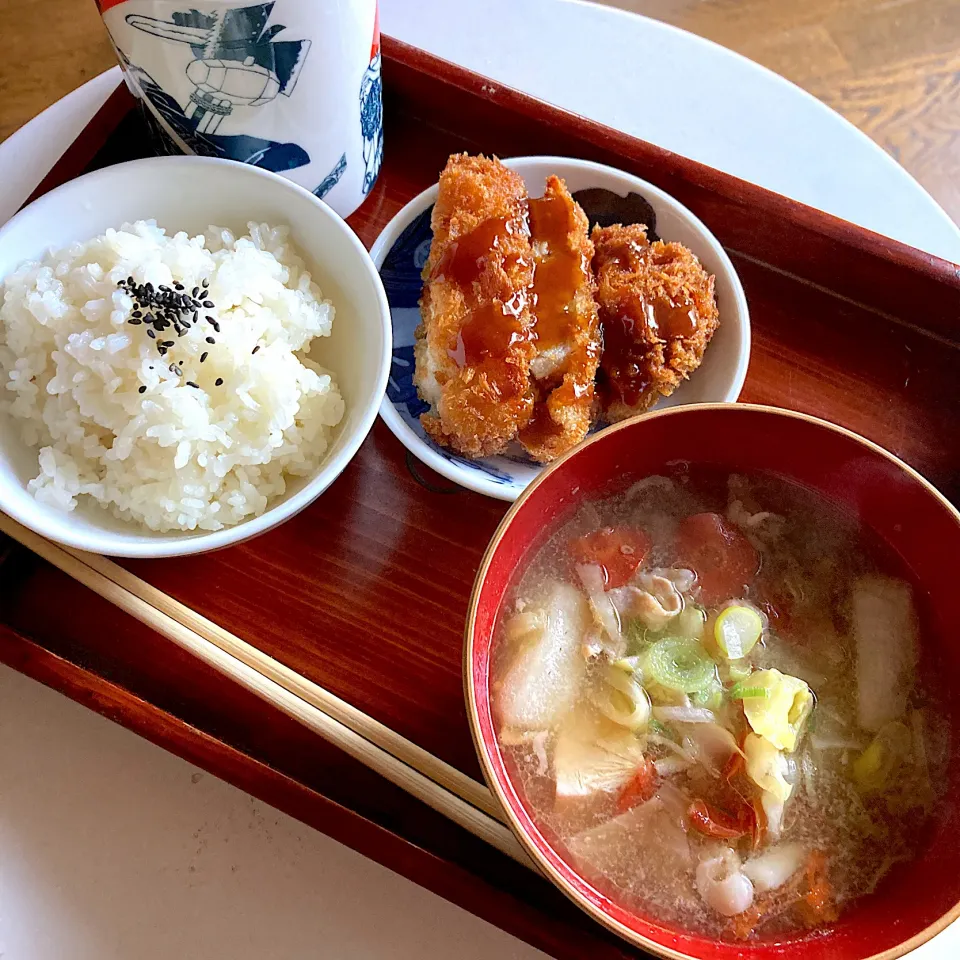 トンカツをおかずに朝ごはん|Kさん