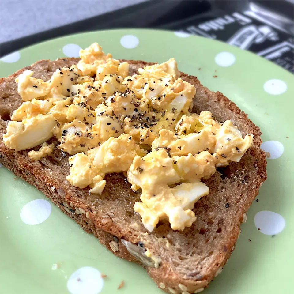 Snapdishの料理写真:卵オープンサンド🥚☺️|ららさん