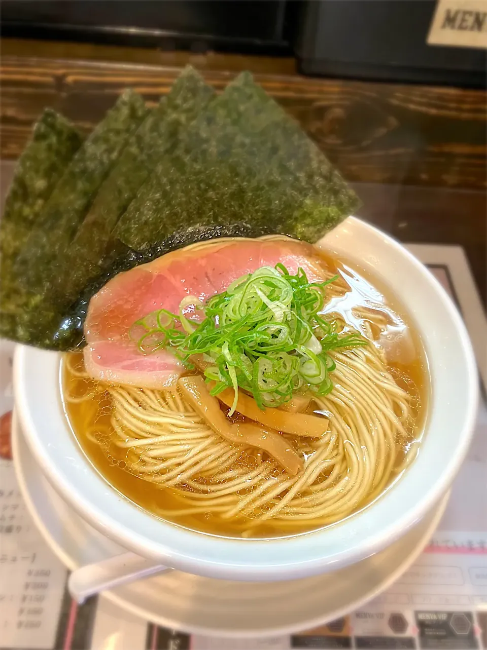 Snapdishの料理写真:鶏醤油らーめん　#麺屋びっぷ知多本店|石田尚之さん