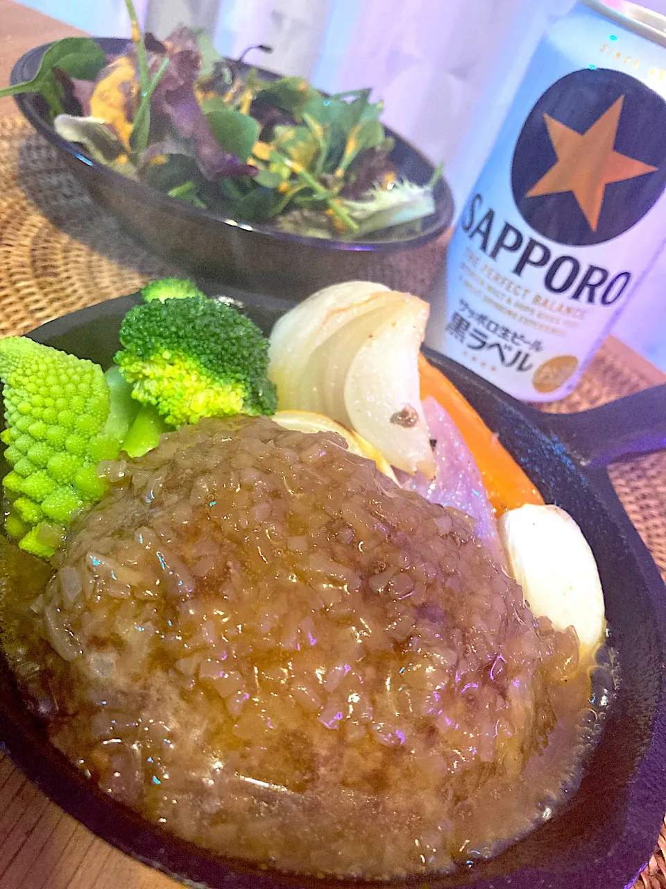 Snapdishの料理写真:ハンバーグオニオンソース🍻💕✨|アイさん