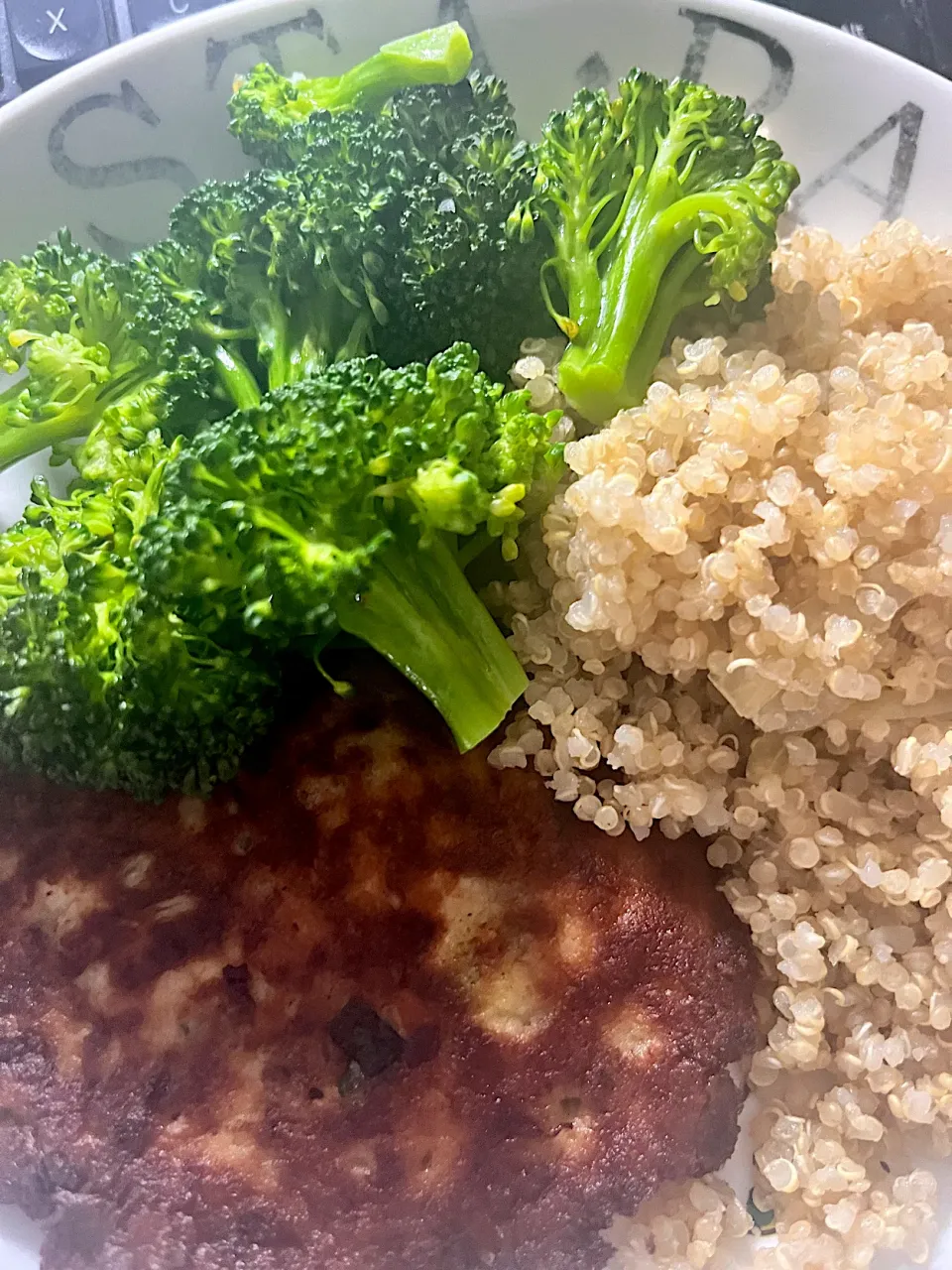 Omelet, Quinoa, & steamed brocolli|🌺IAnneさん