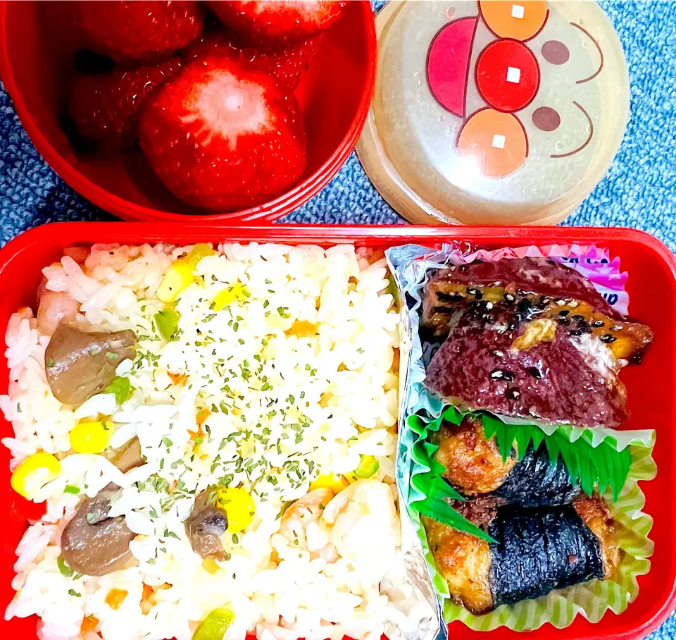 Snapdishの料理写真:エビピラフ弁当🍱|みえさん