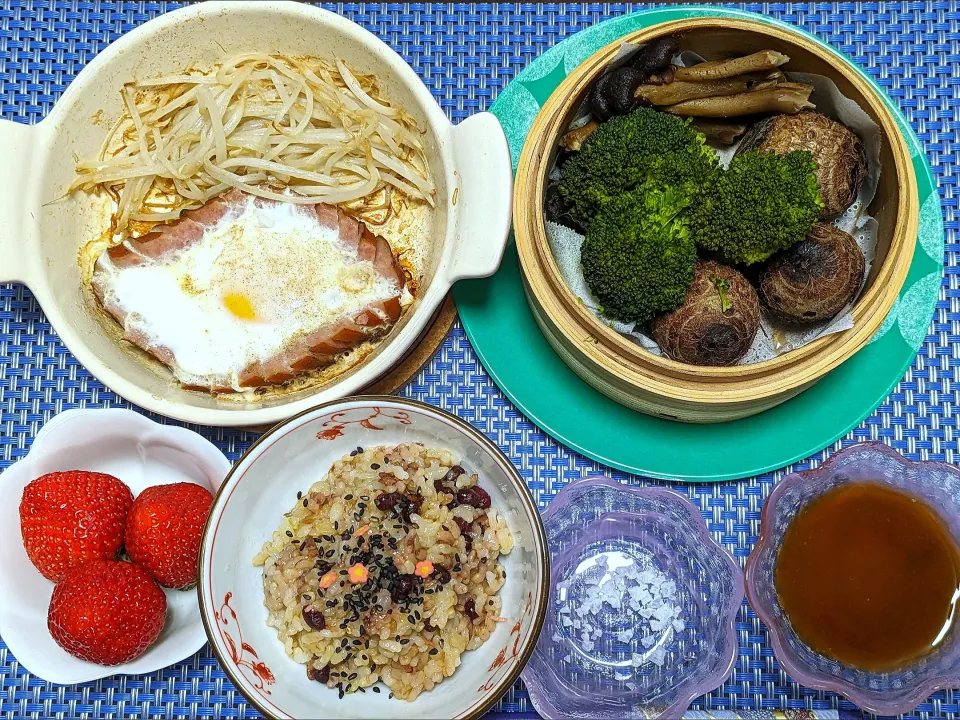 🌅澄SUMU玄米お赤飯の朝食🌅|foodanalystＭＩＫＩさん