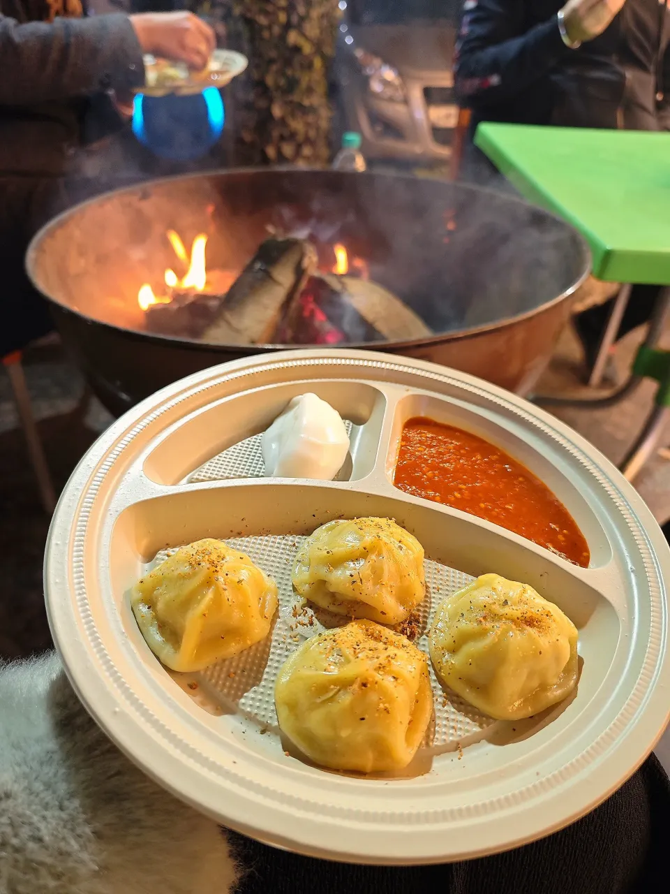 momos|Shabnam Aaraさん