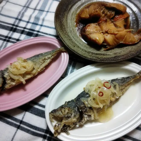 「プラス糀 塩糀パウダー」を使ってみたSnapdishの料理・レシピ写真:鯵南蛮漬け＆赤魚煮つけ