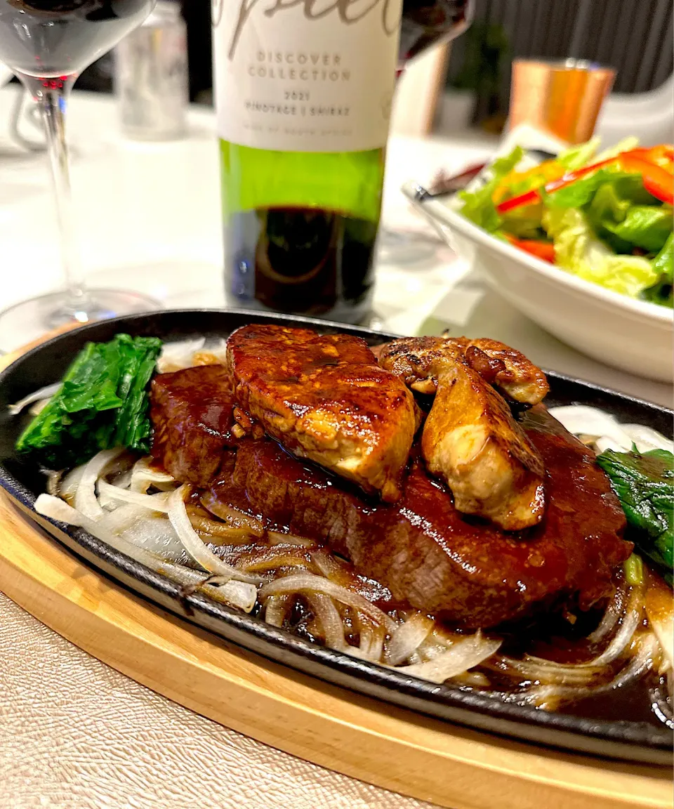 牛ヒレ＆フォアグラのステーキ🥩➰🍷😁|ナムナムさん