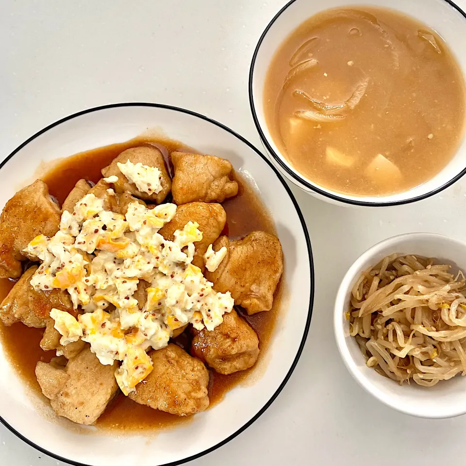 旨ダレタルタルチキン、もやしのナムル、お味噌汁|ららさん