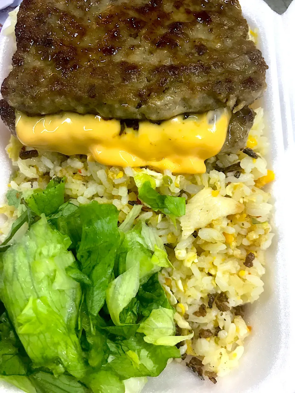 Fried rice with double beef and cheese|Malaysian Street Foodさん