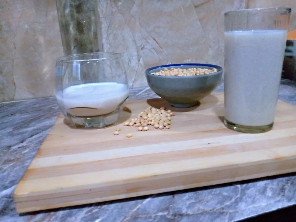 Snapdishの料理写真:Simple Soy milk Recipe|NENNE'S KITCHENさん