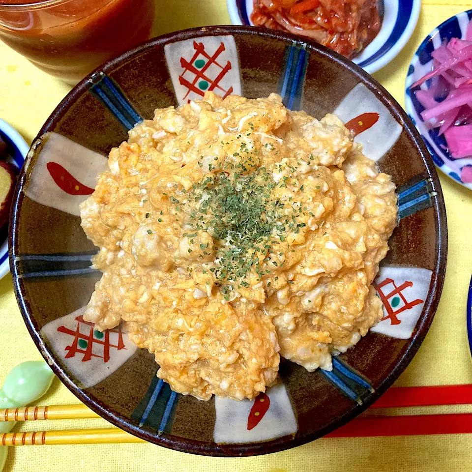 鳥そぼろたまご丼|こじゅわいさん