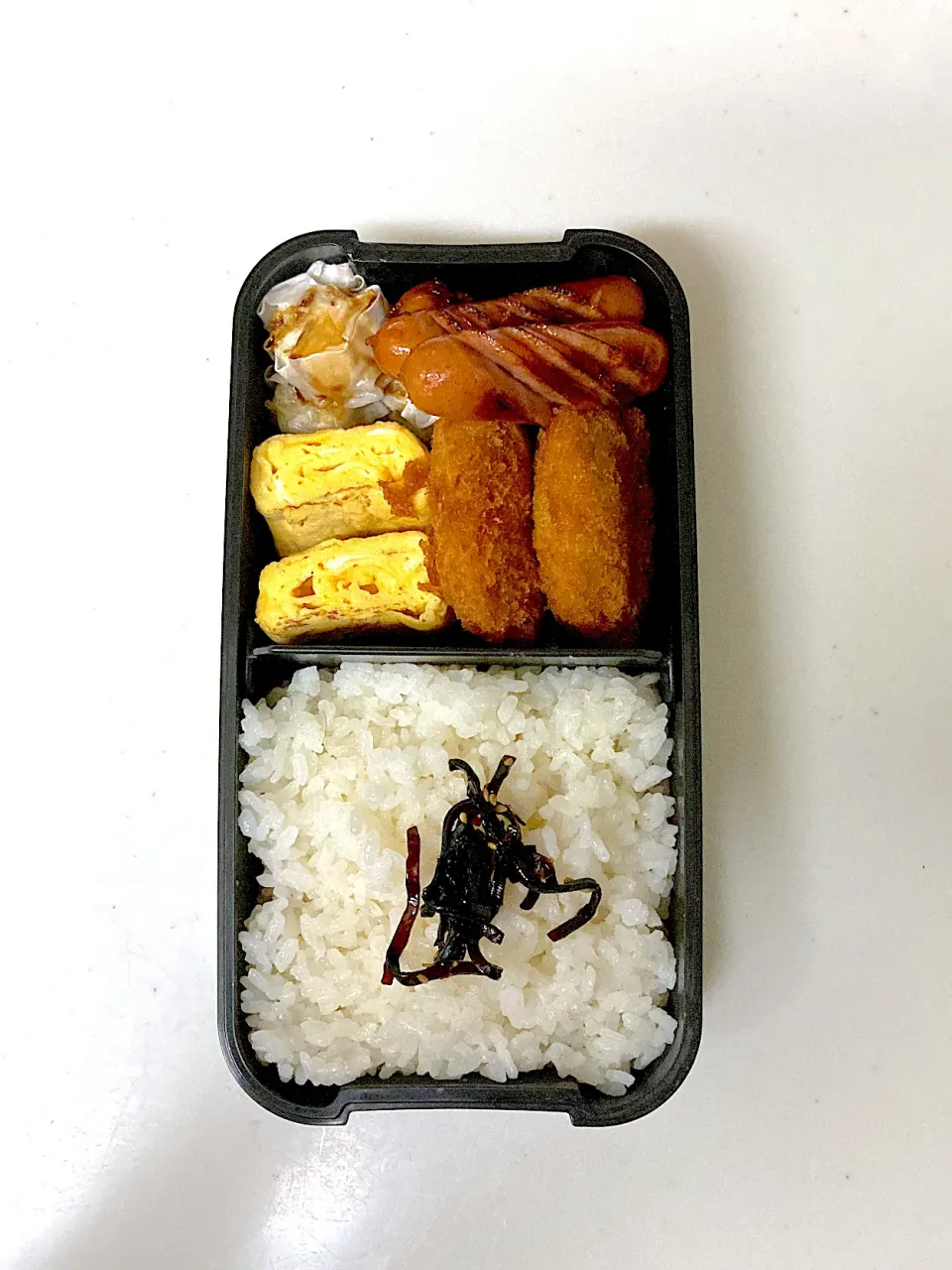 高2になった次男くんへ　とんかつ、ソーセージ、シュウマイ弁当|晴れ時々弁当さん