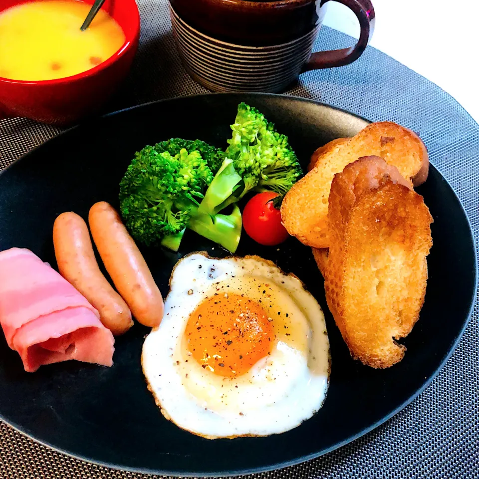 今朝のパン☃️|ユミさん