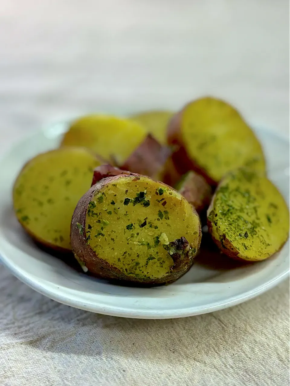 Snapdishの料理写真:レンチンじゃがいもの海苔の和え物|かっちゃん杉さん