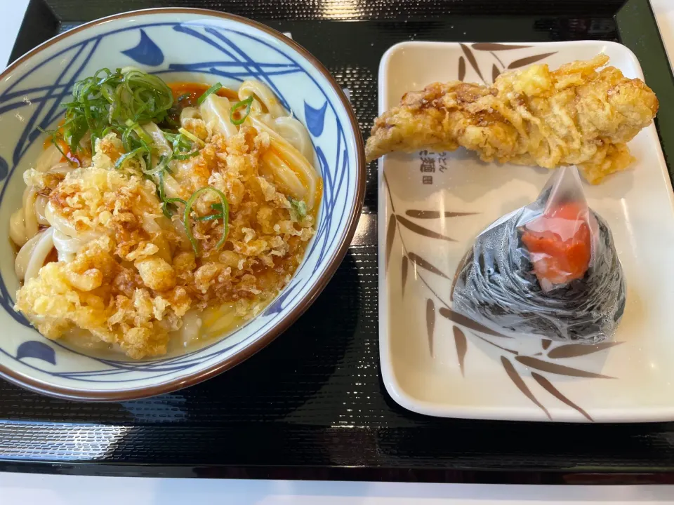 釜揚げうどん、とり天、明太子おにぎり|なつパパさん