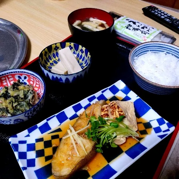 カレイの煮付け定食。|ariyo4200さん