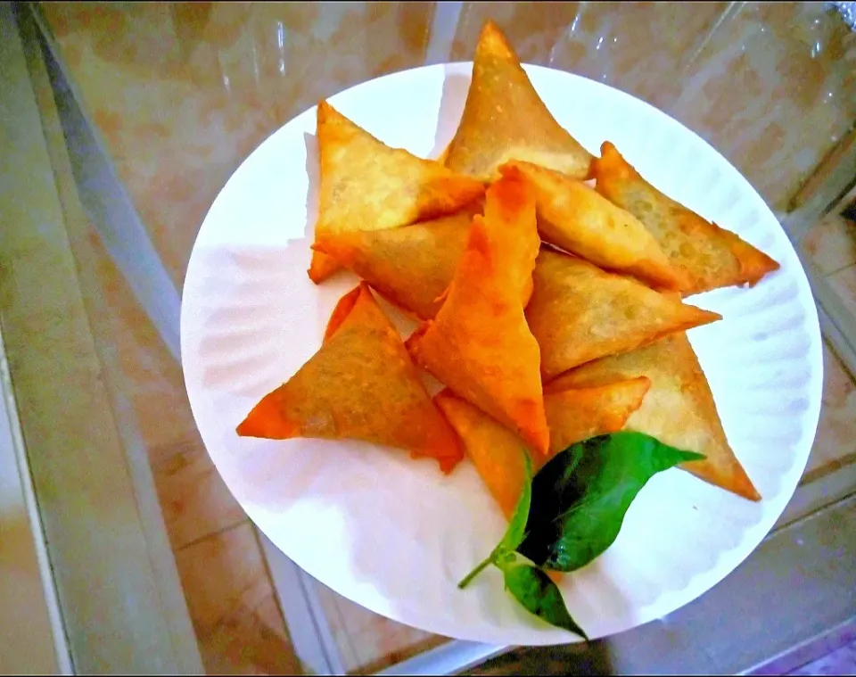 Crunchy Minced Meat Samosa|NENNE'S KITCHENさん