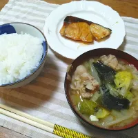 鰤の照り焼き
豚汁
ご飯
果物|はるたまさん