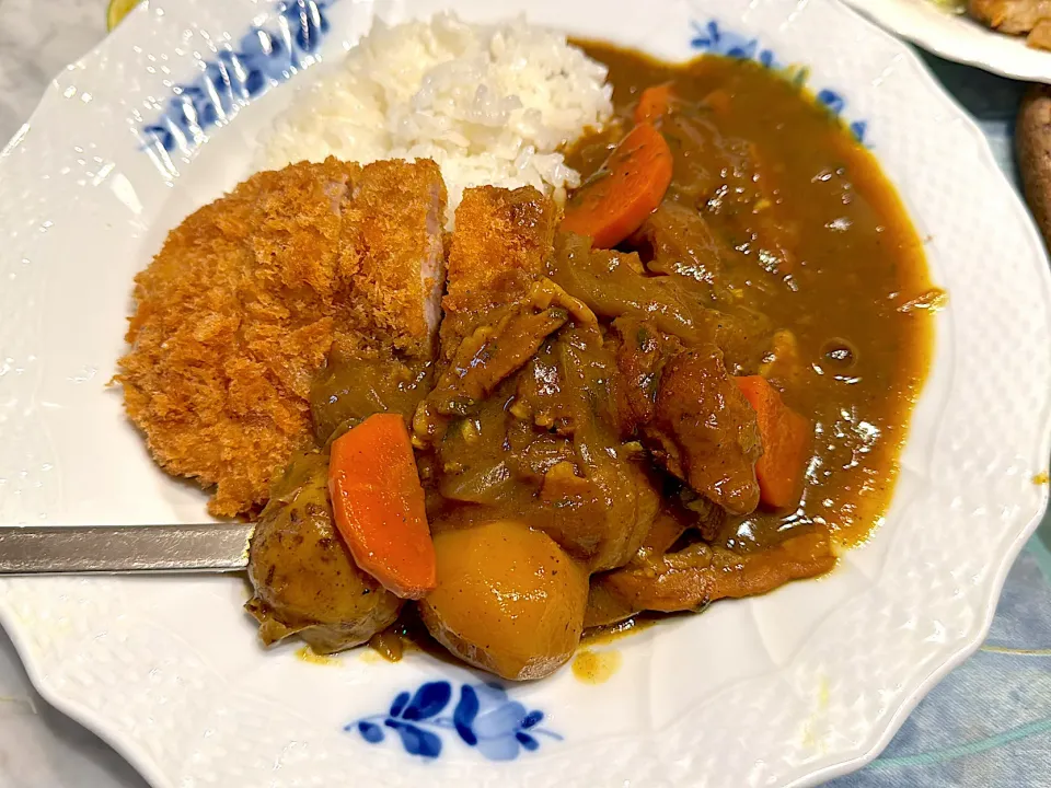 Snapdishの料理写真:カツカレー|kenさん