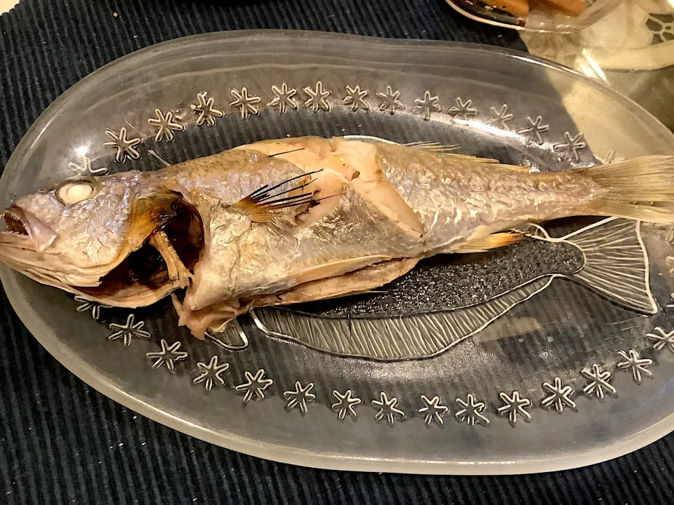 イシモチの塩焼き🐟😋|アライさんさん