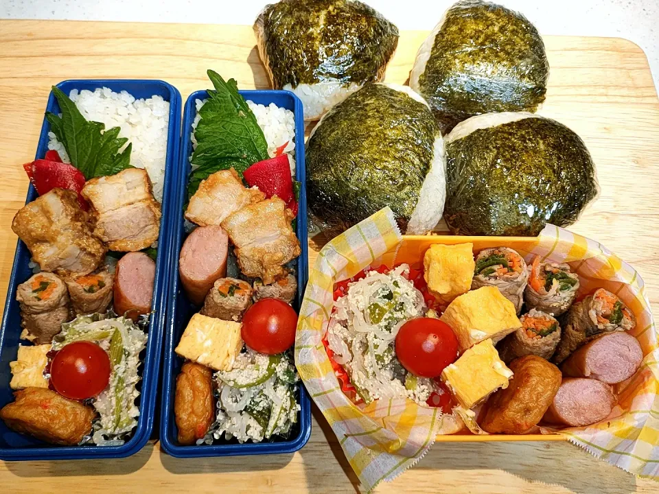 Snapdishの料理写真:長男弁当&おにぎり、次男おにぎり弁当|tamagomagomagoさん