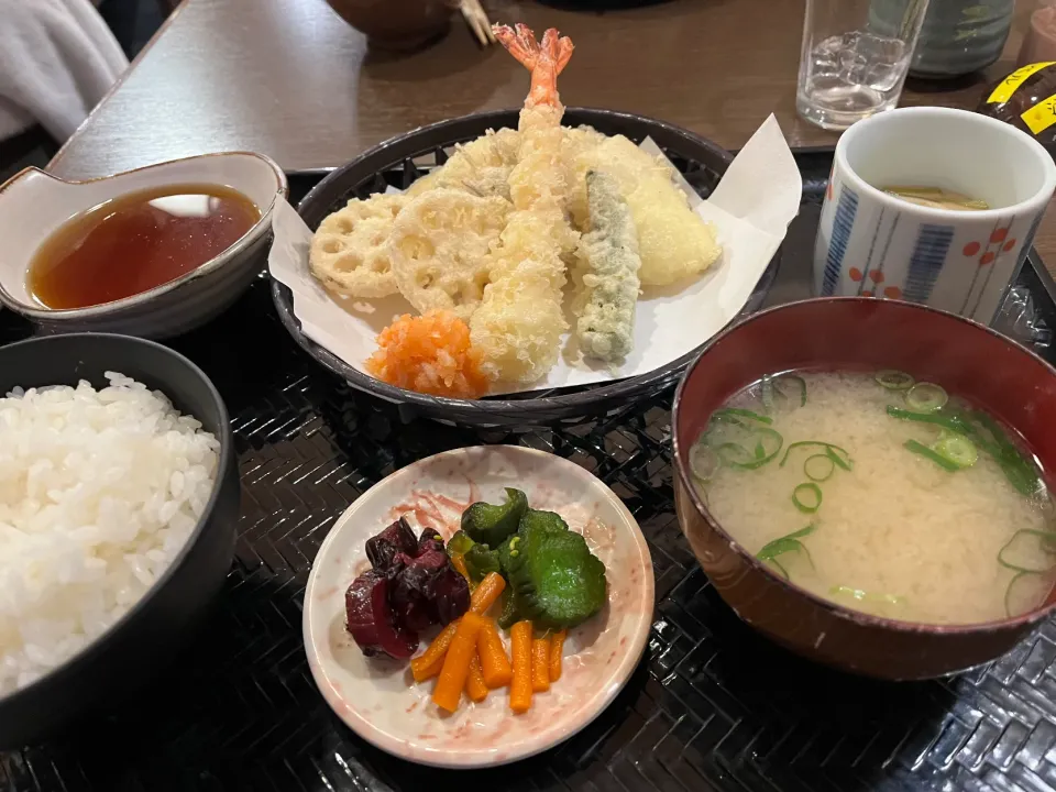 今日のお昼はひさご寿司で天麩羅ごはん
久しぶり　美味しかった|Mikoshiba Kazutoshiさん