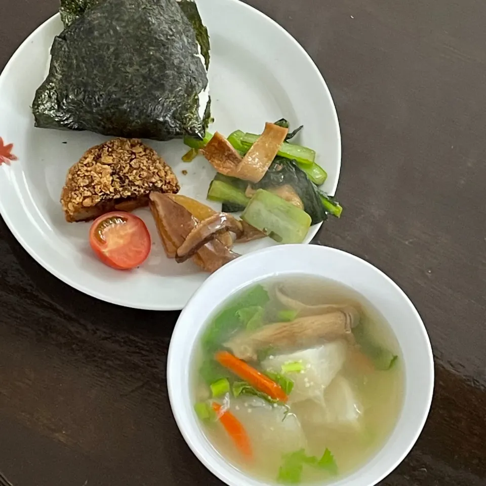 Snapdishの料理写真:ある日のまかないランチ🍙*vegan|Yu Yu mamaさん