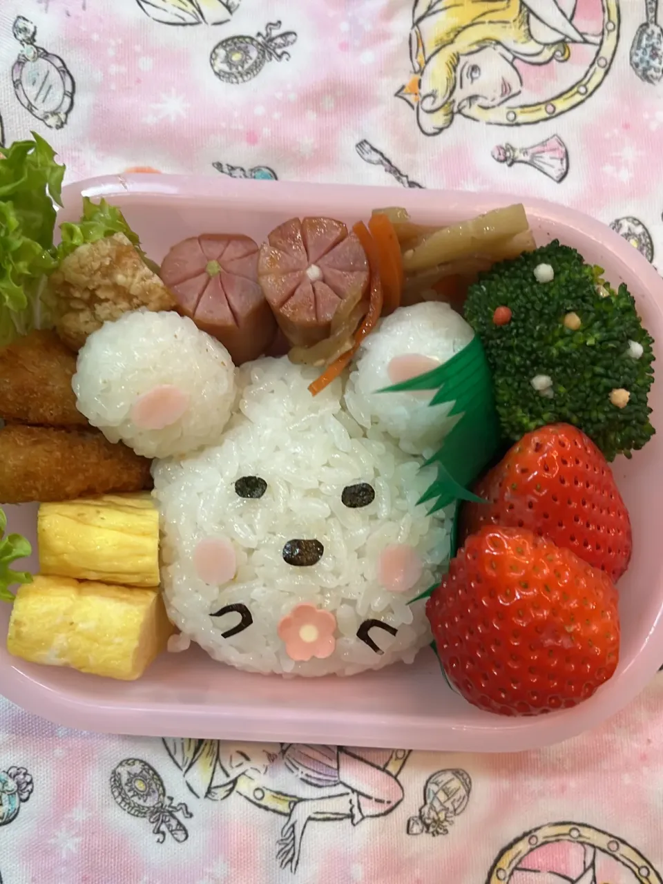 しろくま幼稚園お弁当|リリさん