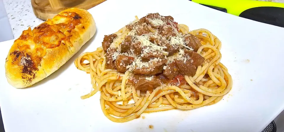 my own version of pasta ragu|Yoj Eirrem Losさん