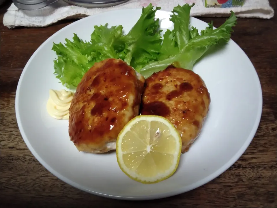 ゆず皮を入れて正解、鶏つくねバーグ|にんにくと唐辛子が特に好き❤️(元シャリマー)さん