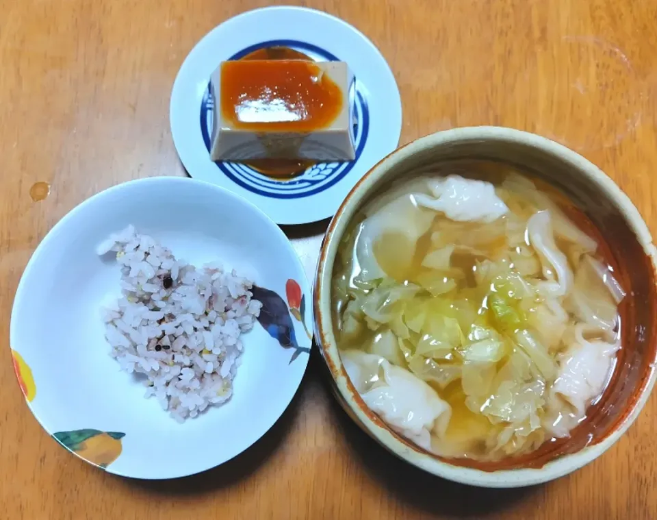 Snapdishの料理写真:2024 0126　海老ワンタン　ごま豆腐|いもこ。さん