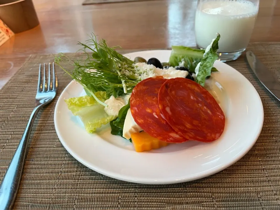 日航ホテル　バンコクでの朝食　
サラダの前菜
美味しかった|Mikoshiba Kazutoshiさん