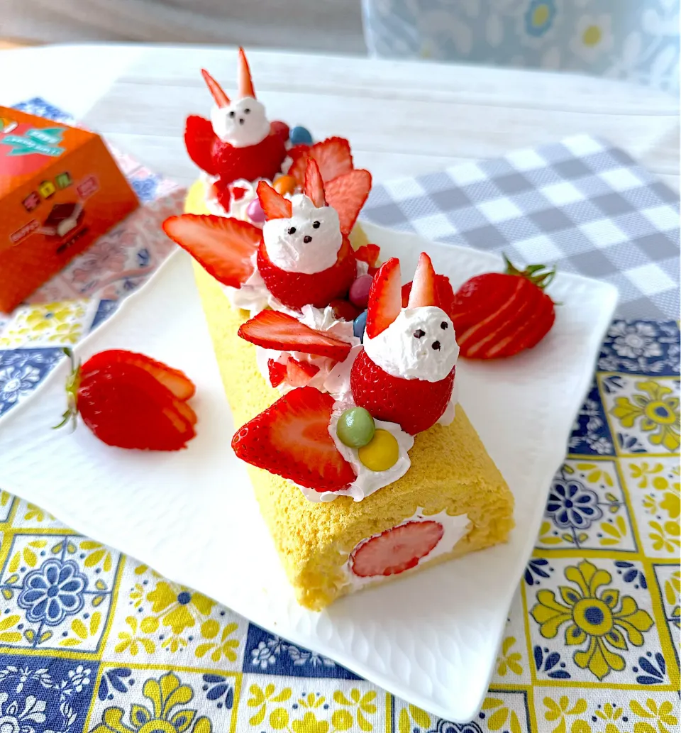 やよいひめ苺のうさぎさんロールケーキ🍓🐰|さらっと🍀さん