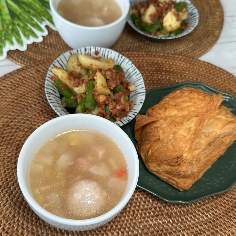 地震にびっくり！肉団子とカブのスープ|らぴすらずり(らぴ)さん