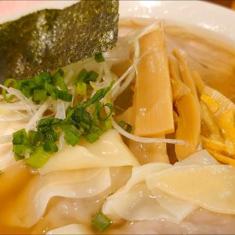 【TRYラーメン大賞2019 - 20 新人賞
にぼ...