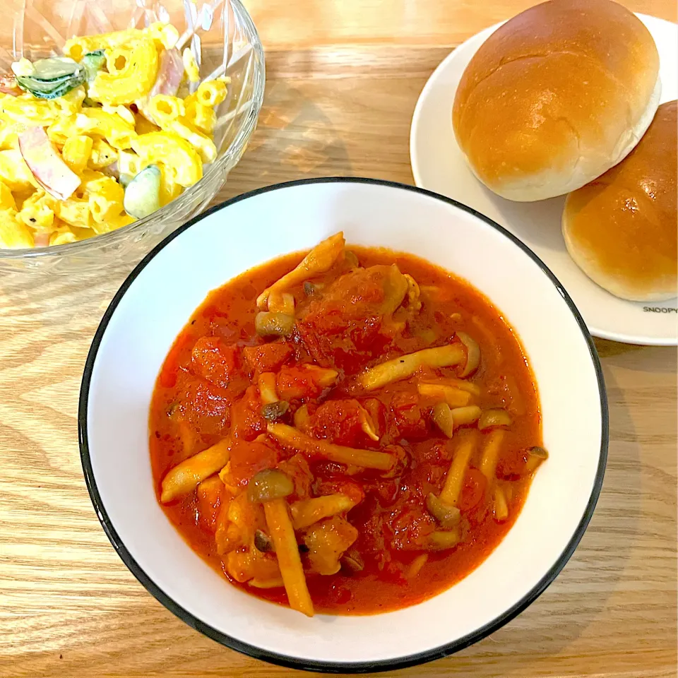 鶏ももトマト缶煮🍅|まっふぃーさん