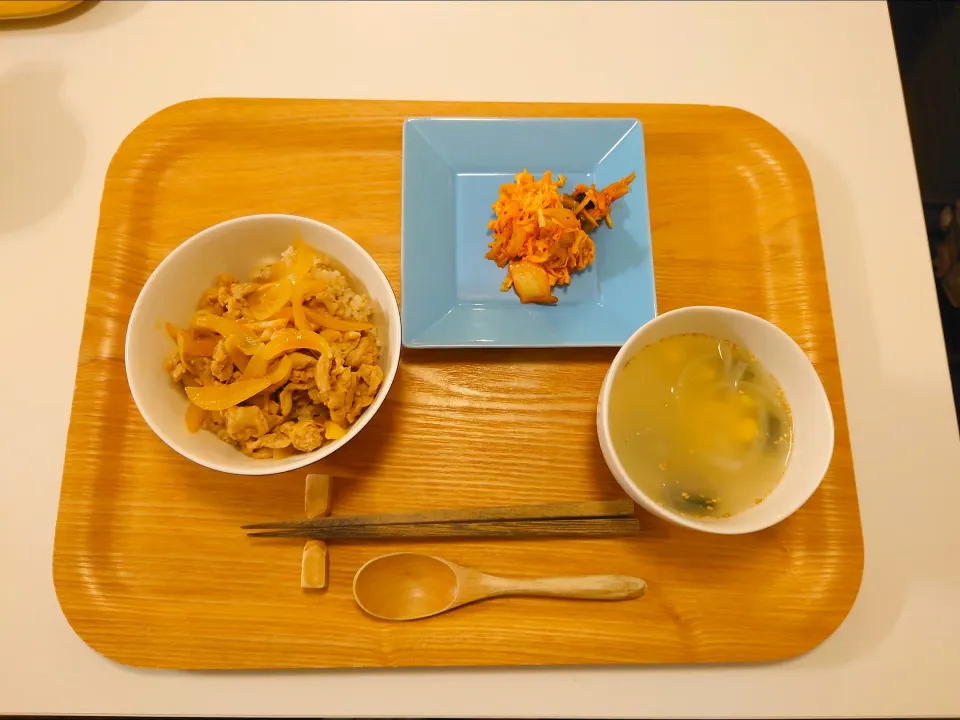 今日の夕食　豚丼、切り干し大根のキムチ和え、わかめスープ|pinknari🐰🌈さん