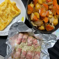 Snapdishの料理写真:[炊飯器肉じゃが]と[えのきのベーコン巻き]と[だしまき卵]|陽 香さん