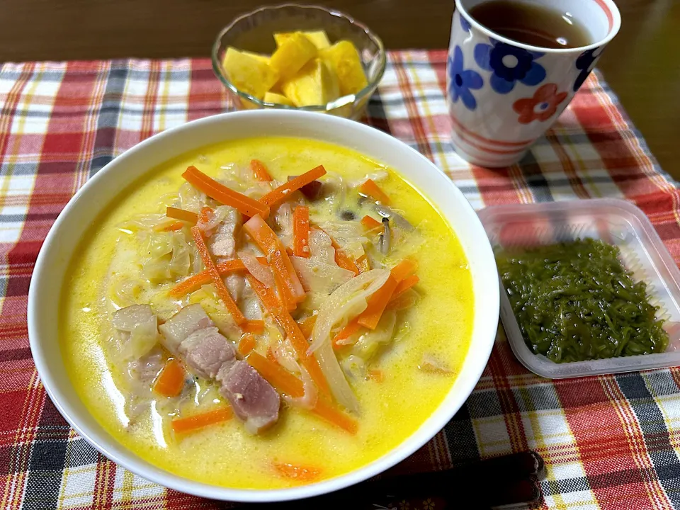 ベーコンと野菜のミルク味噌スープ|Emiさん