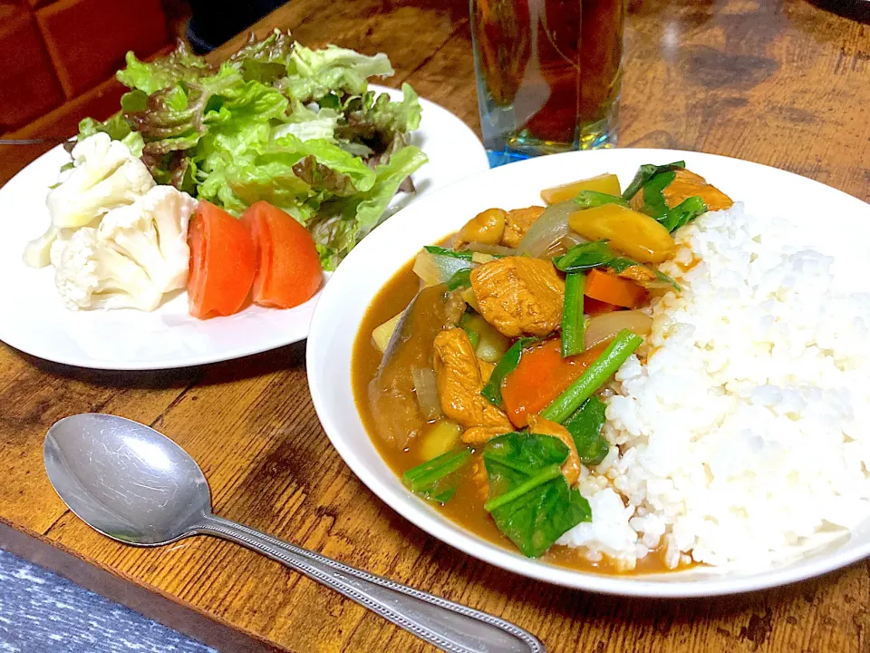 ほうれん草とナスのカレーとサラダ|しあぺんさん