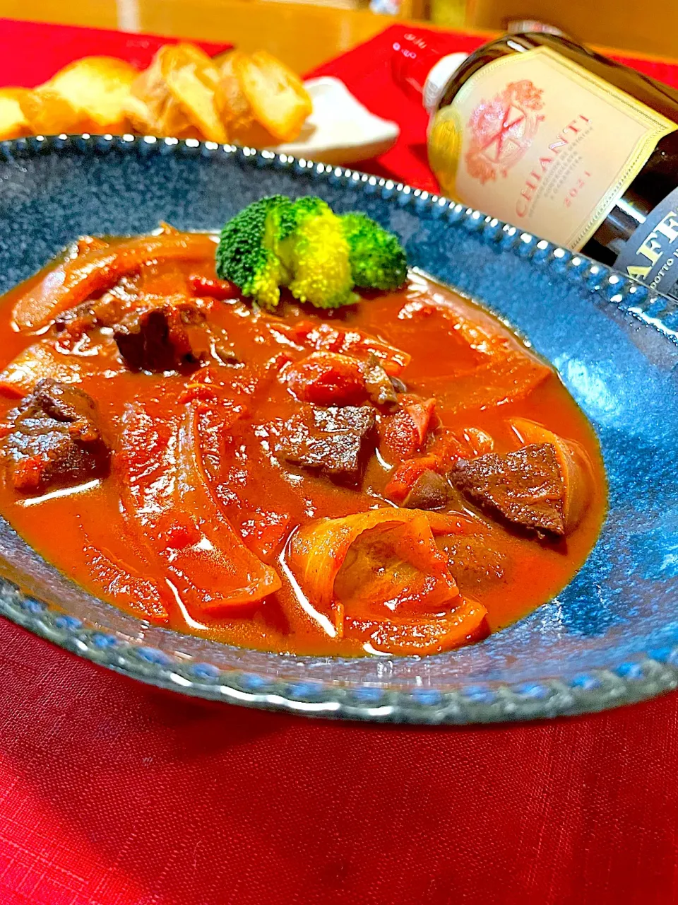 トマト缶でビーフシチュー🍅|おかちさん