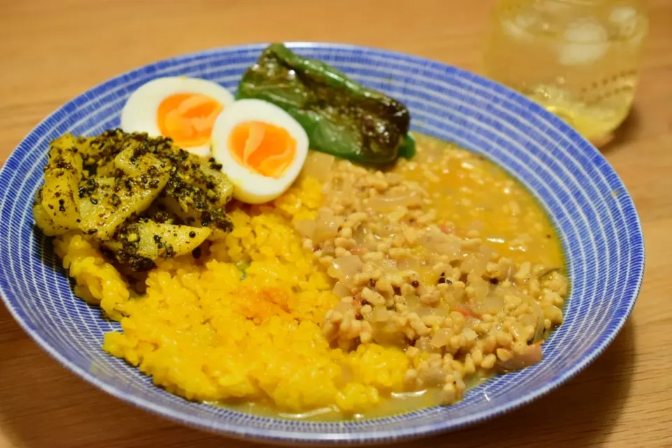 Snapdishの料理写真:豆腐ミートでスリランカカレー|うにんぱすさん