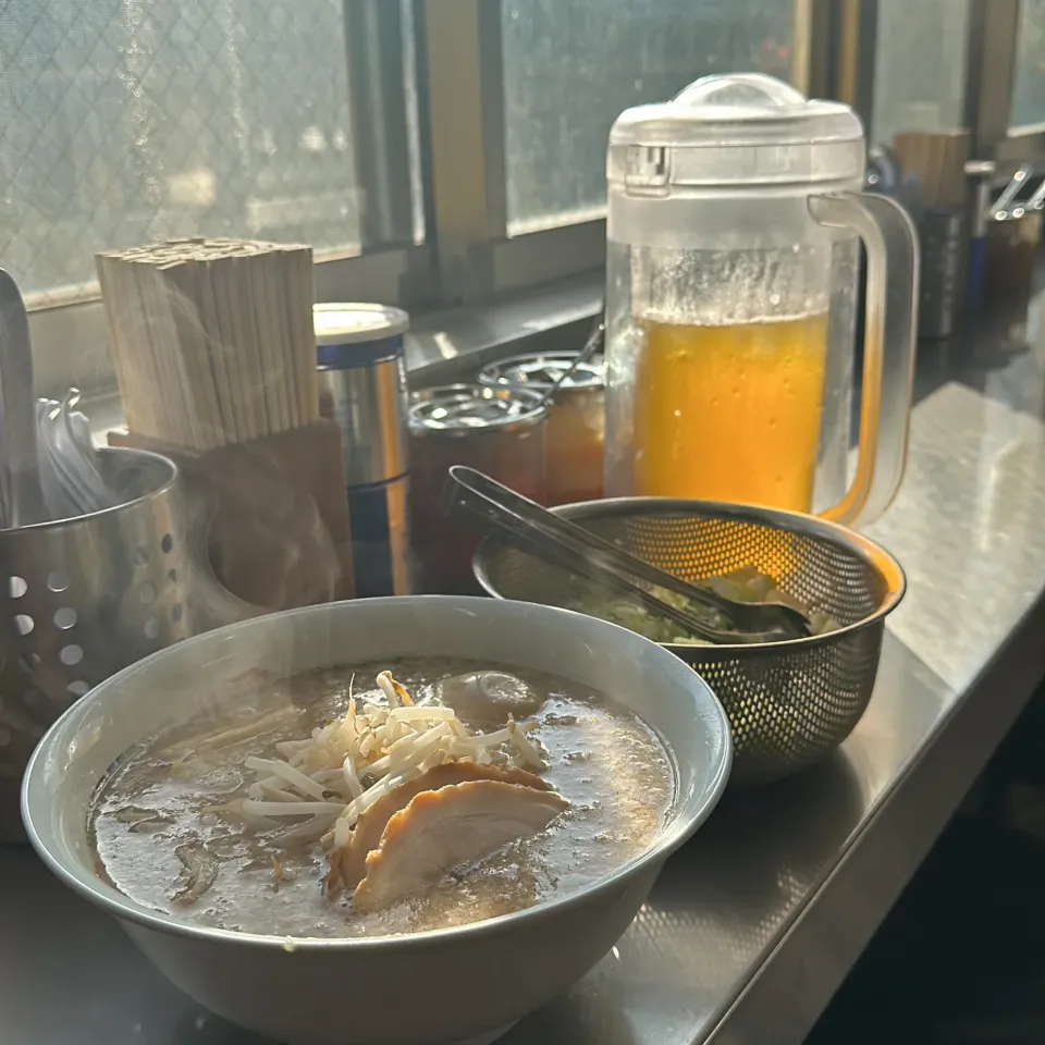 Snapdishの料理写真:ラーメン|Hajime Sakaiさん